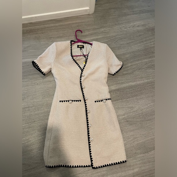 New Alexia Admor Yaiya Button Front Tweed Sheath Dress Cream sz 2 - Picture 2 of 9